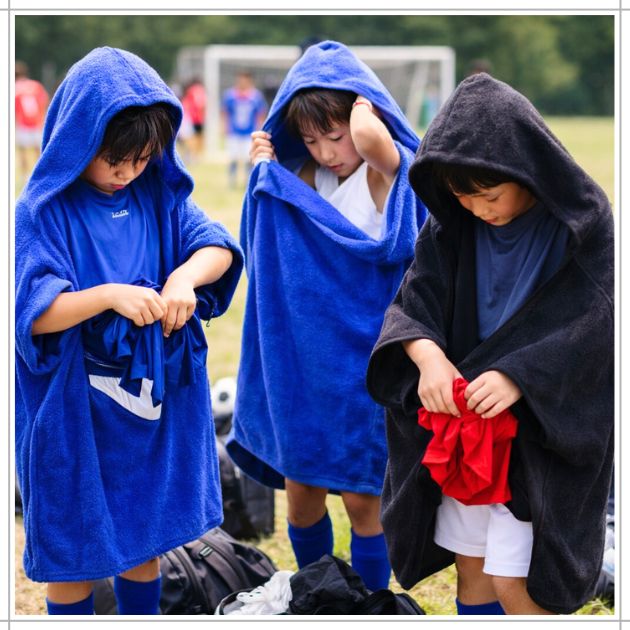 着替えポンチョで時短＆プライバシー確保