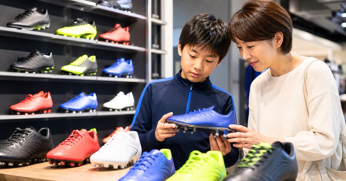 サッカースパイクの選び方とポジション
